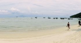 loh-bagao-beach-panorama