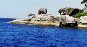rocks-in-ocean