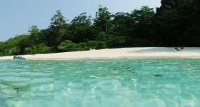 similan-island-beach-from-water-panorama